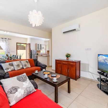 Blue Water Bay Villas Paralimni Luaran gambar