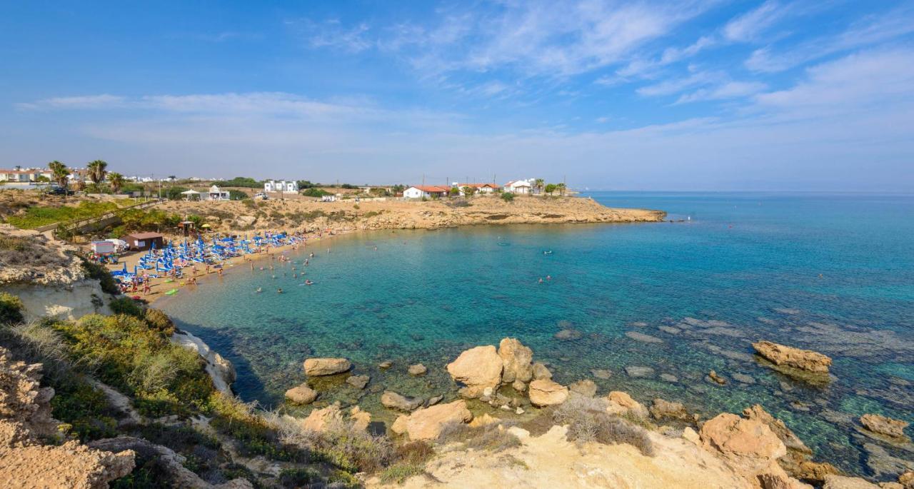 Blue Water Bay Villas Paralimni Luaran gambar