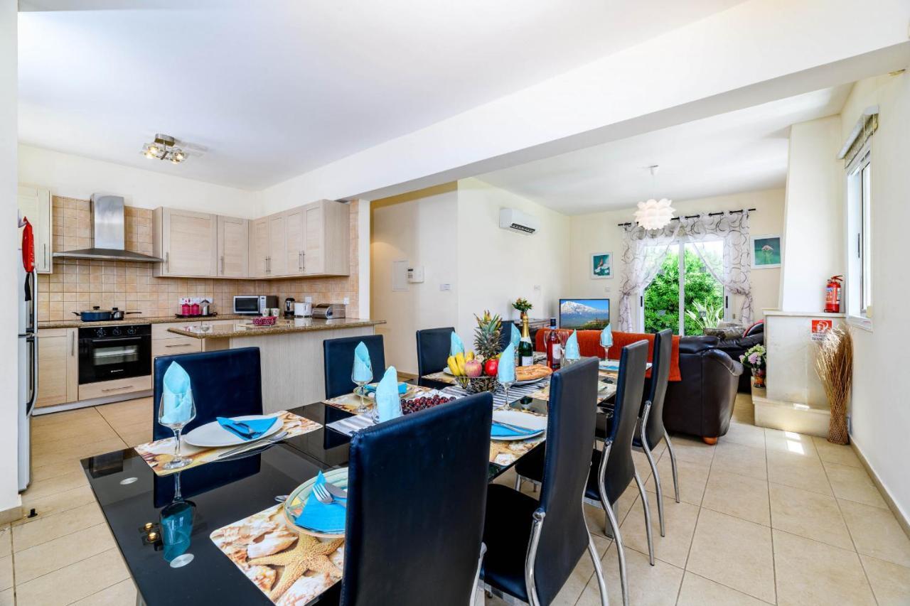 Blue Water Bay Villas Paralimni Luaran gambar