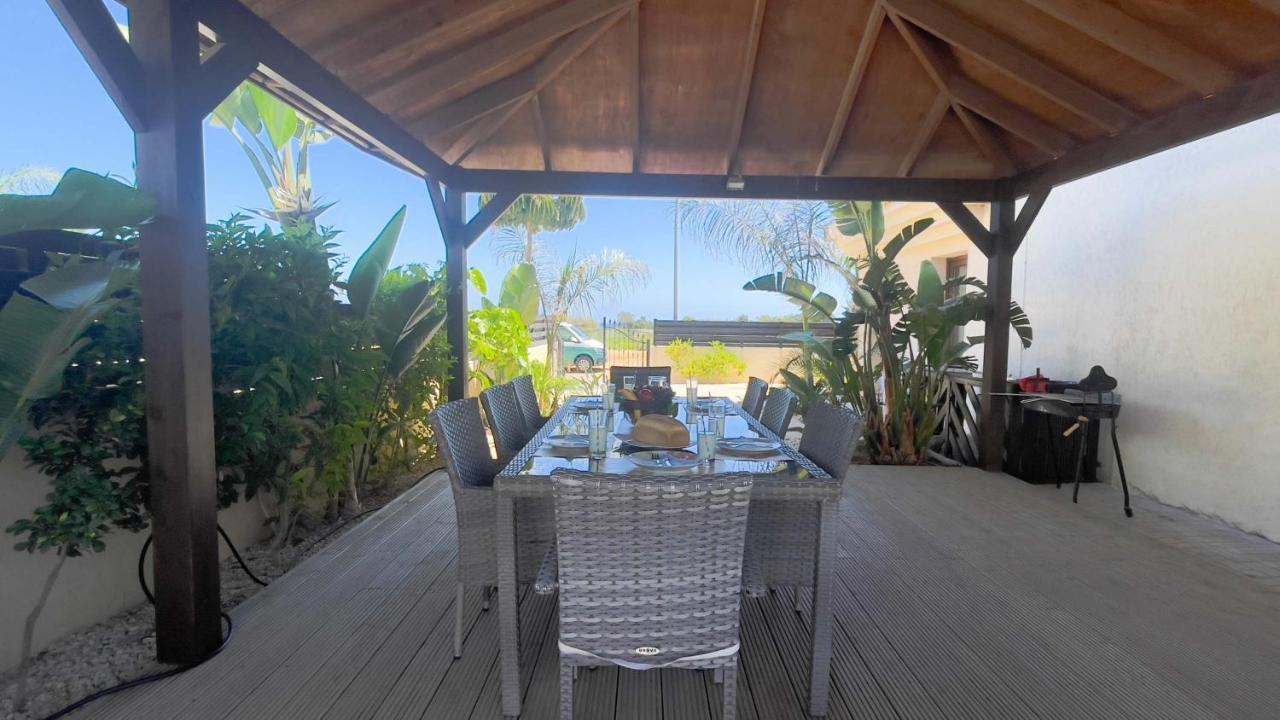 Blue Water Bay Villas Paralimni Luaran gambar