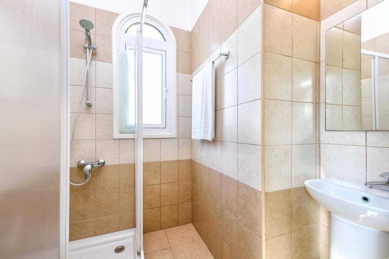 Blue Water Bay Villas Paralimni Luaran gambar
